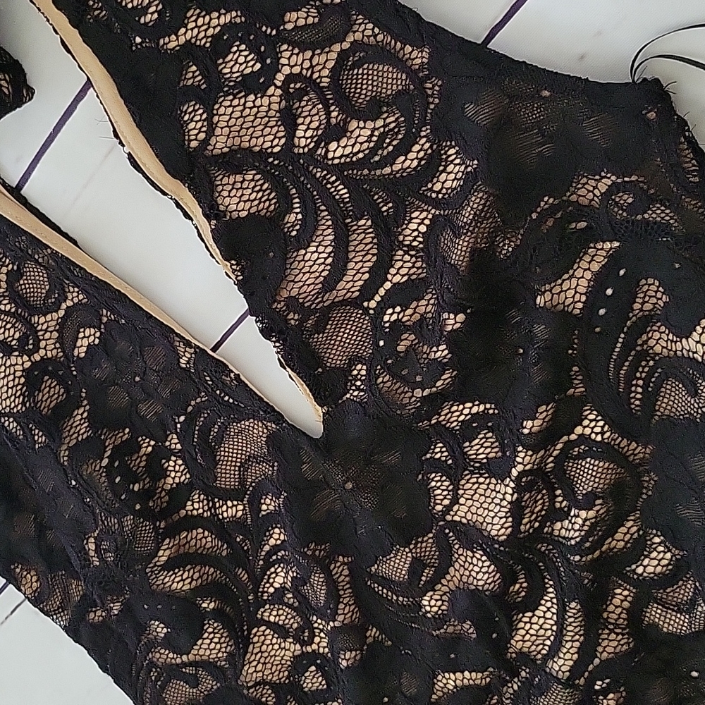 Desirea Catsuit - Picture 8 of 9